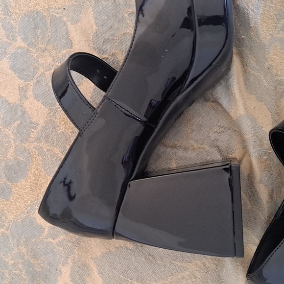 NWB Mary Jane Block Heels Size 7 - Picture 6 of 8